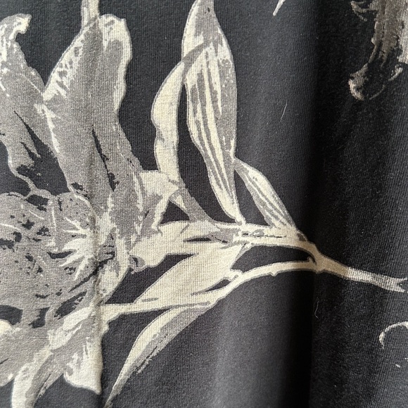 Express Charcoal Floral Men's Shirt - Picture 3 of 4